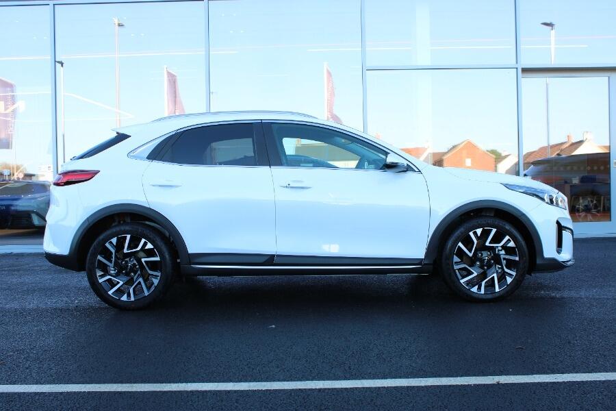 Used Kia XCeed 2025 for sale - 76753035: Photo 3