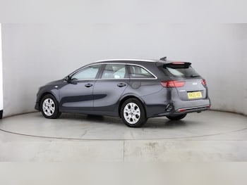 Used Kia Ceed 2025 for sale - 76398305: Photo