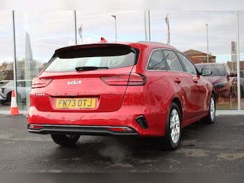 Used Kia Ceed 2023 for sale - 77345146: Photo