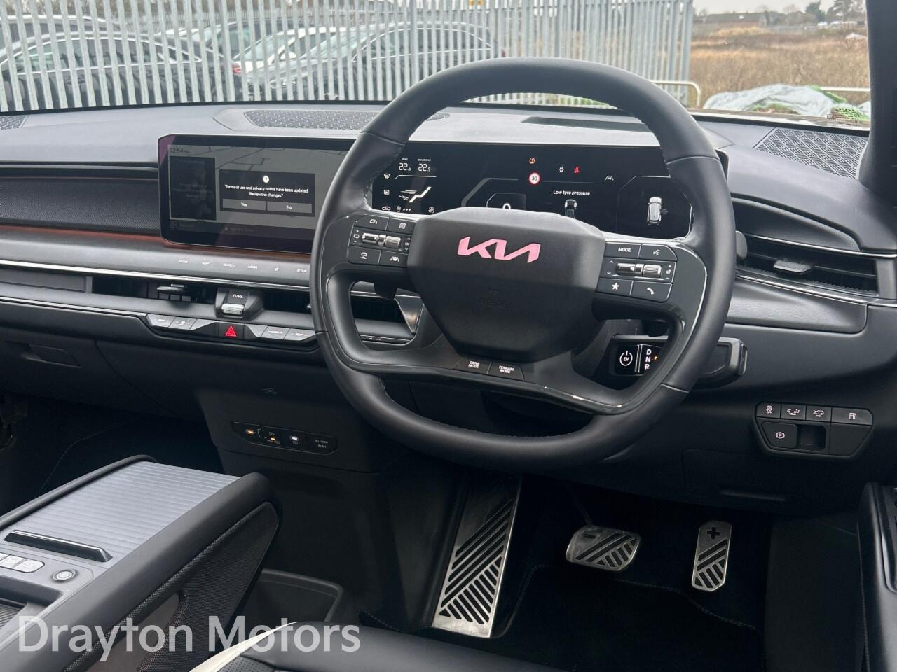 Used Kia EV9 2025 for sale - 77344402: Photo 13