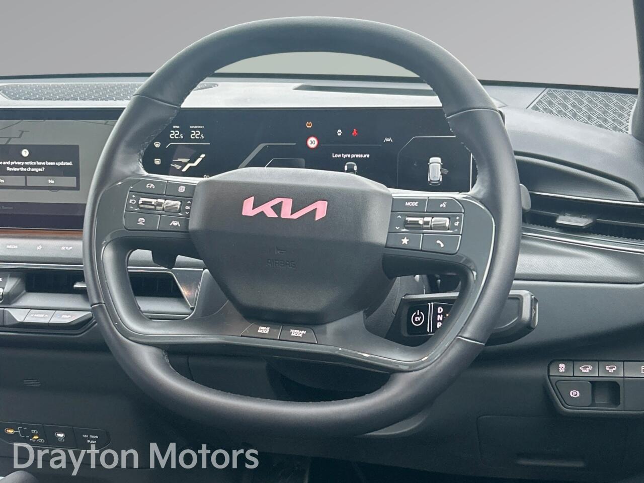 Used Kia EV9 2025 for sale - 77344402: Photo 16