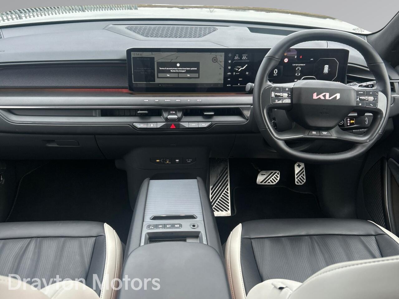 Used Kia EV9 2025 for sale - 77344402: Photo 2