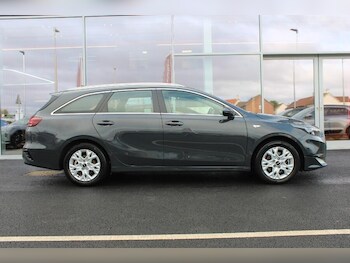 Used Kia Ceed 2025 for sale - 77345157: Photo