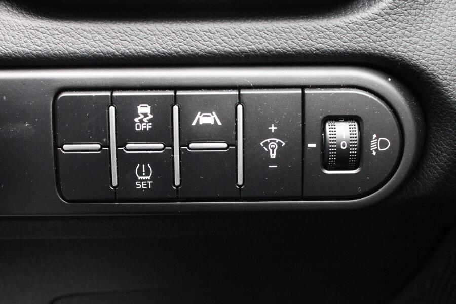 Used Kia Ceed 2025 for sale - 76337602: Photo 19