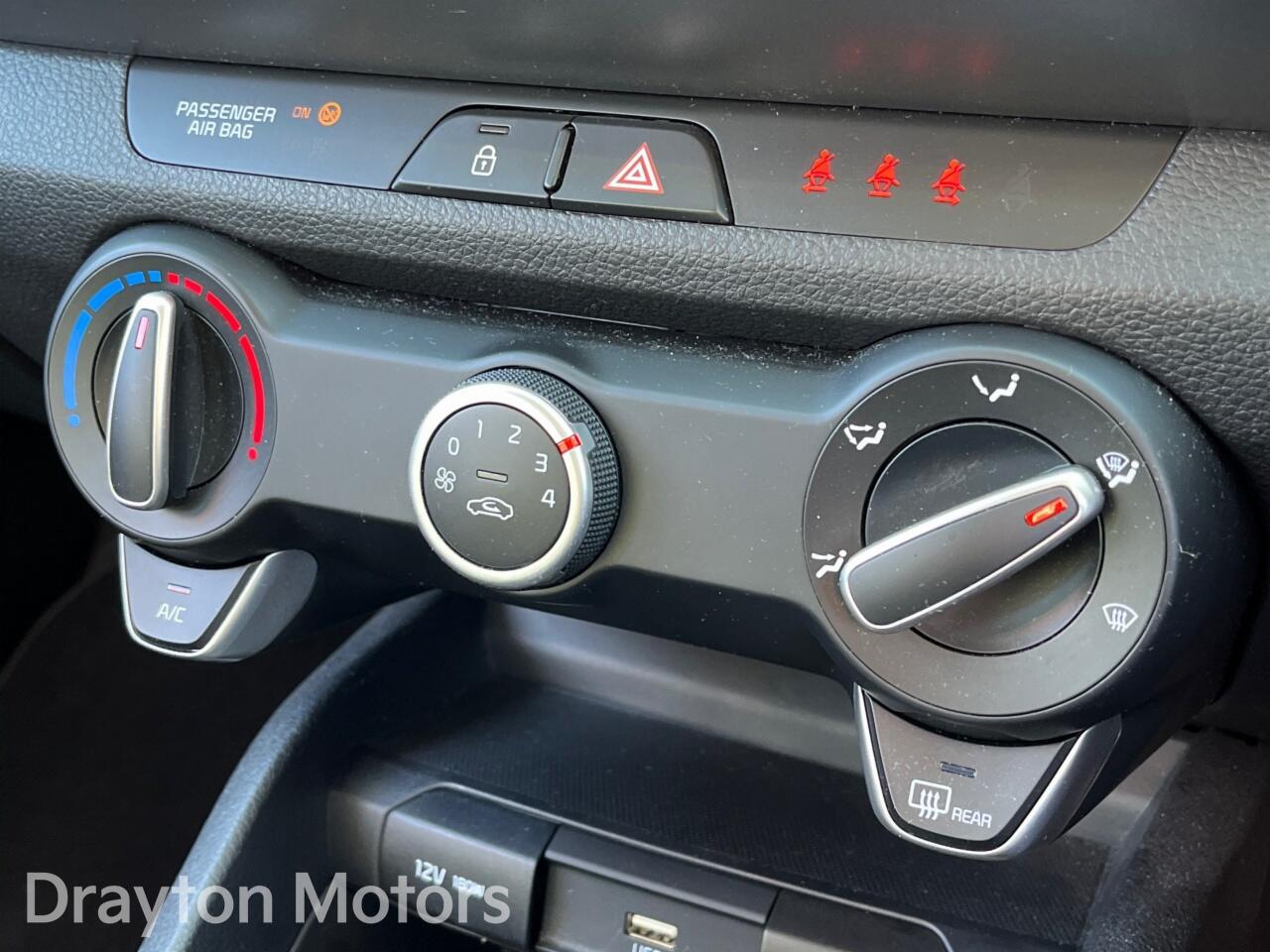 Used Kia Stonic 2023 for sale - 78063009: Photo 23