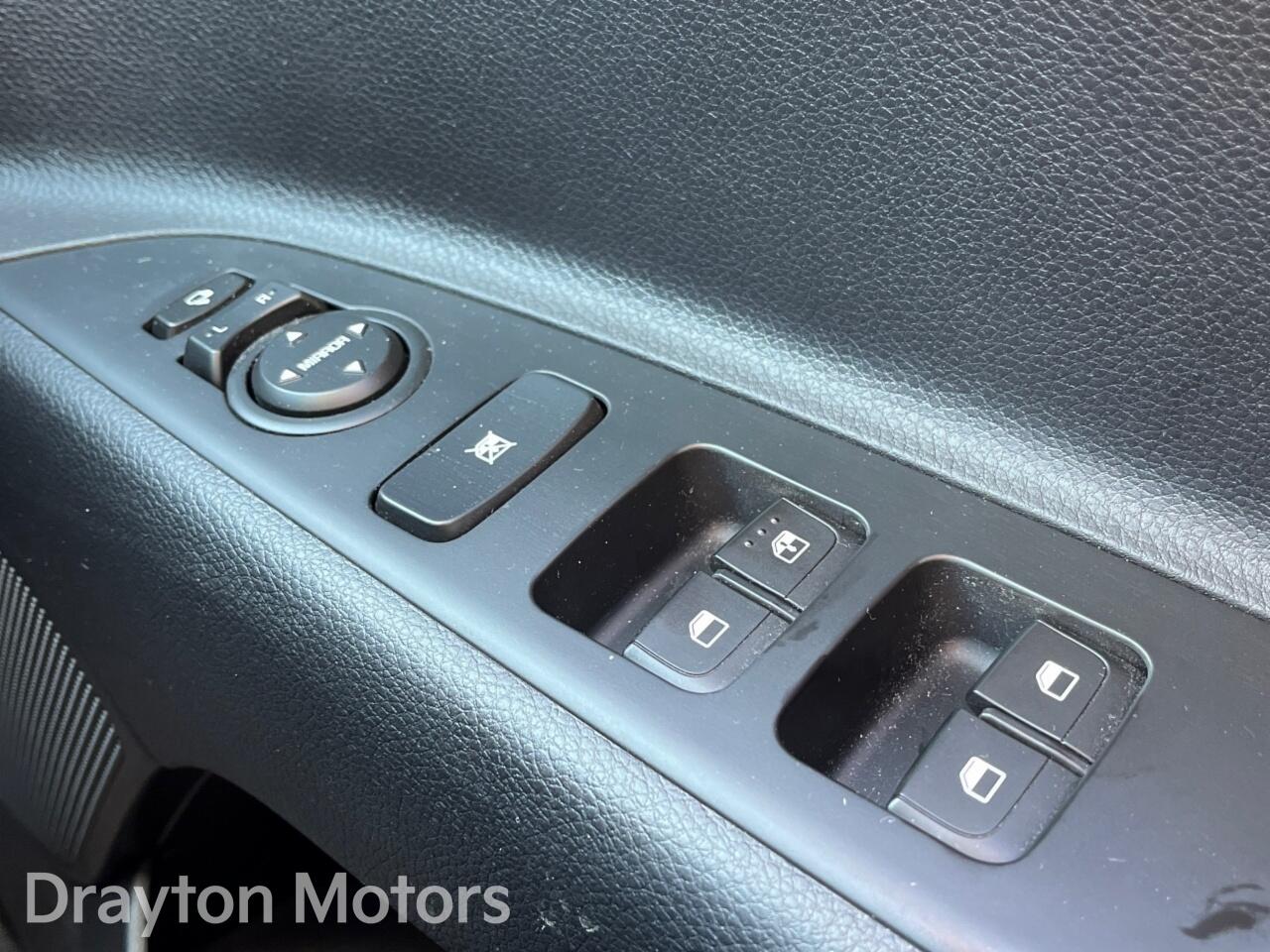 Used Kia Stonic 2023 for sale - 78063009: Photo 28