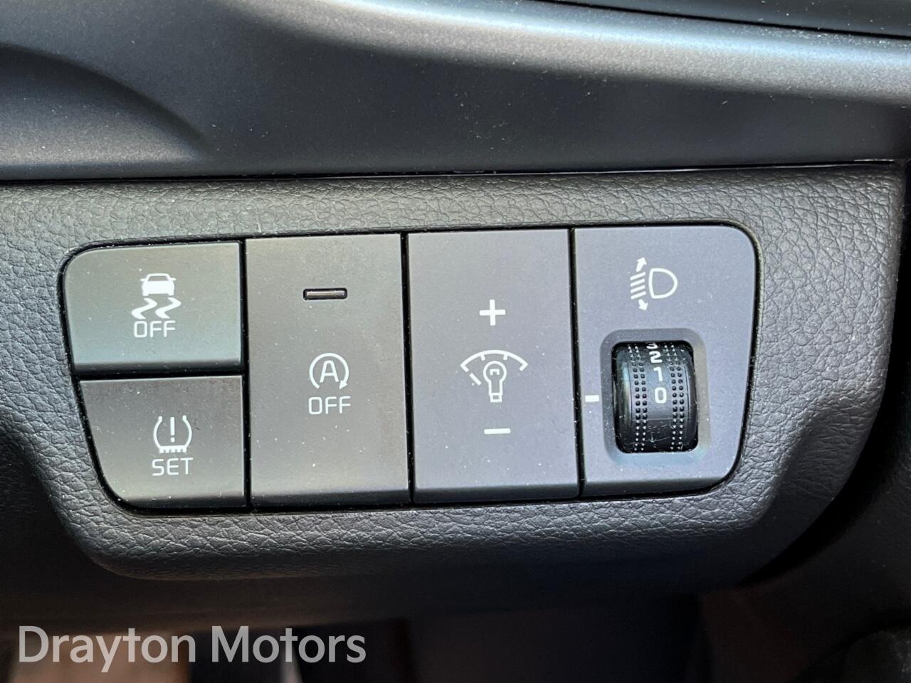 Used Kia Stonic 2023 for sale - 78063009: Photo 33