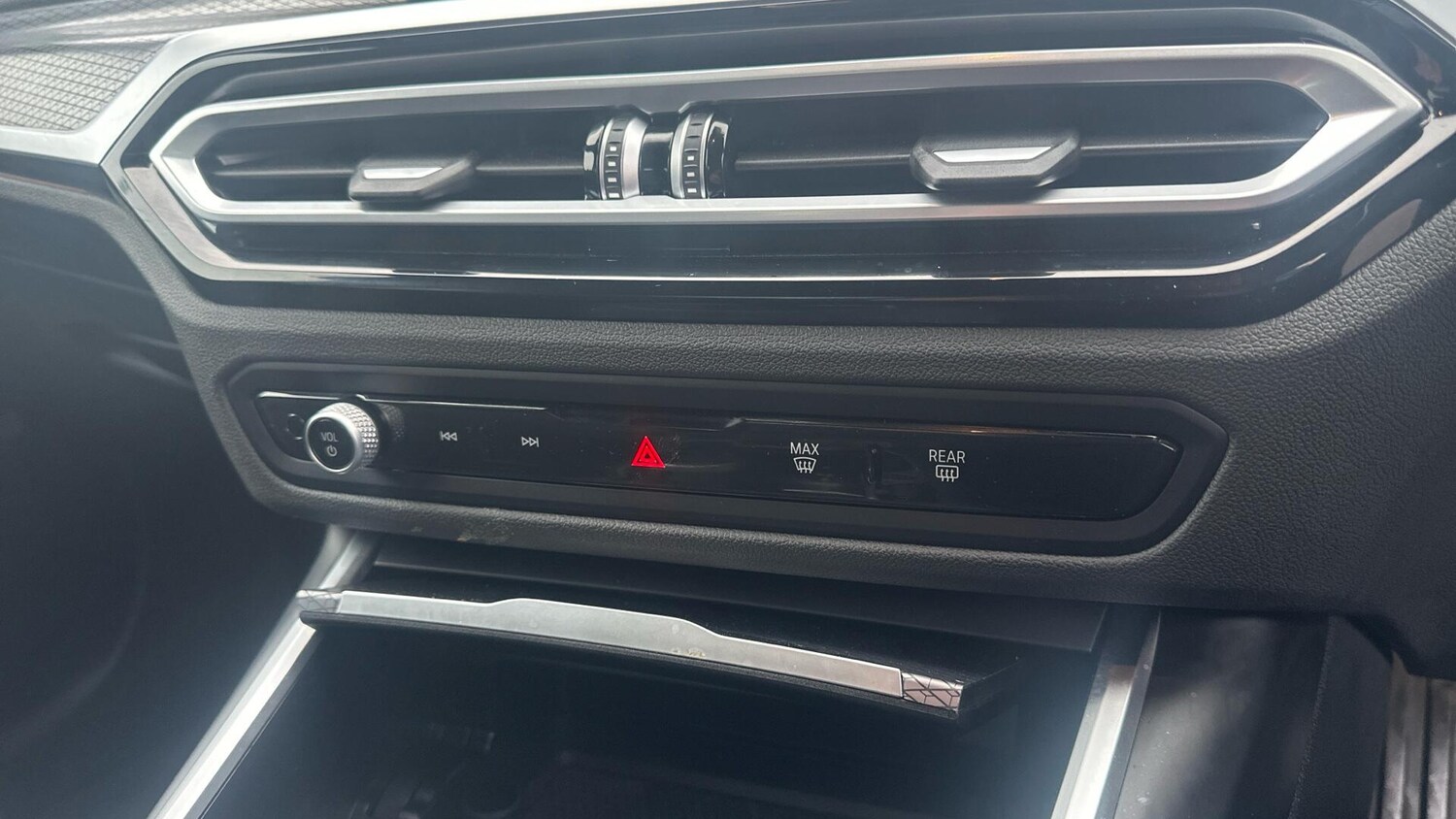 Used BMW 3 Series 2024 for sale - 77604712: Photo 42