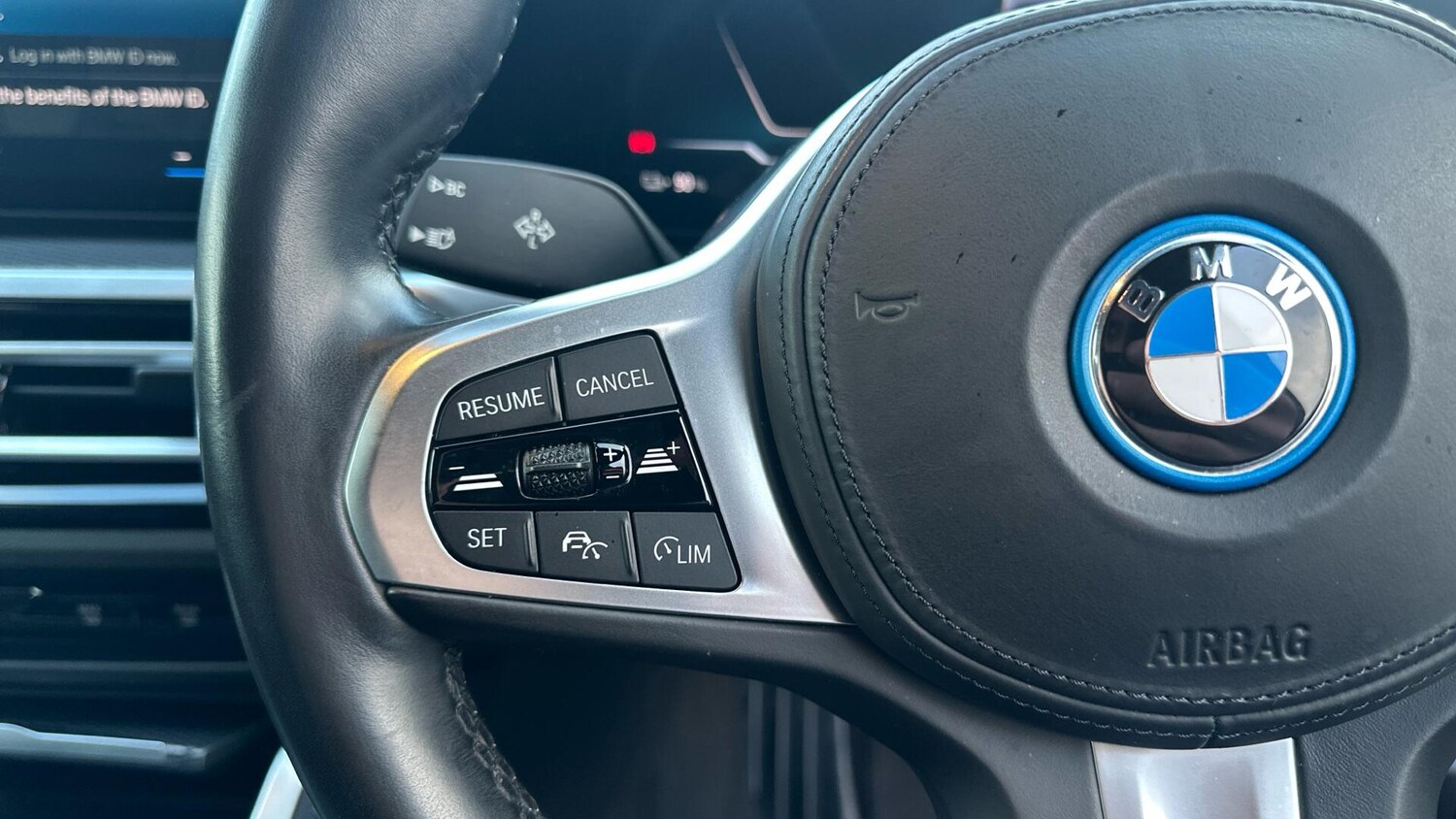 Used BMW i4 2022 for sale - 77768045: Photo 17