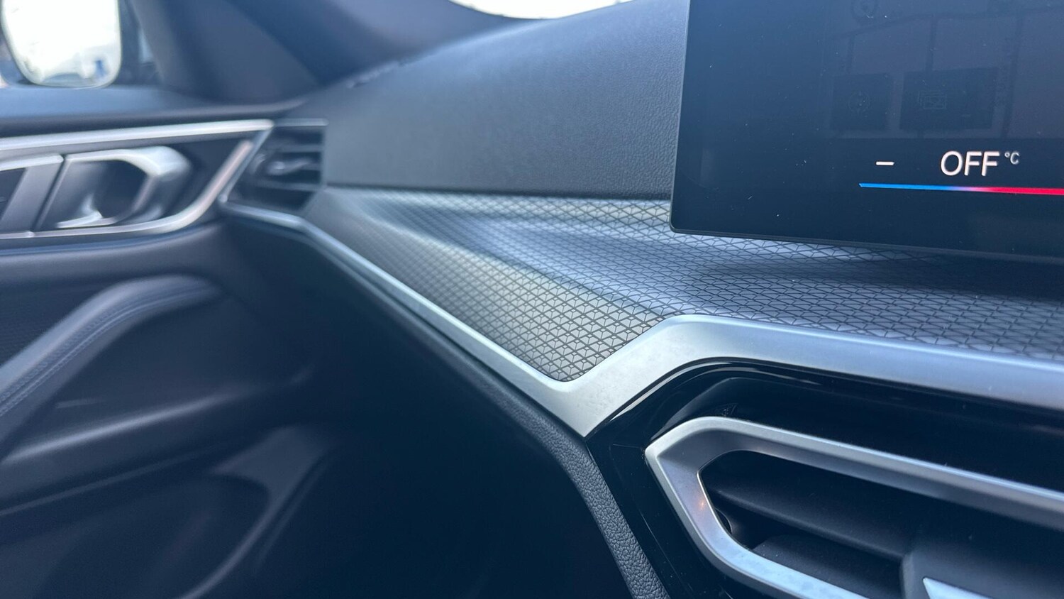 Used BMW i4 2022 for sale - 77768045: Photo 25