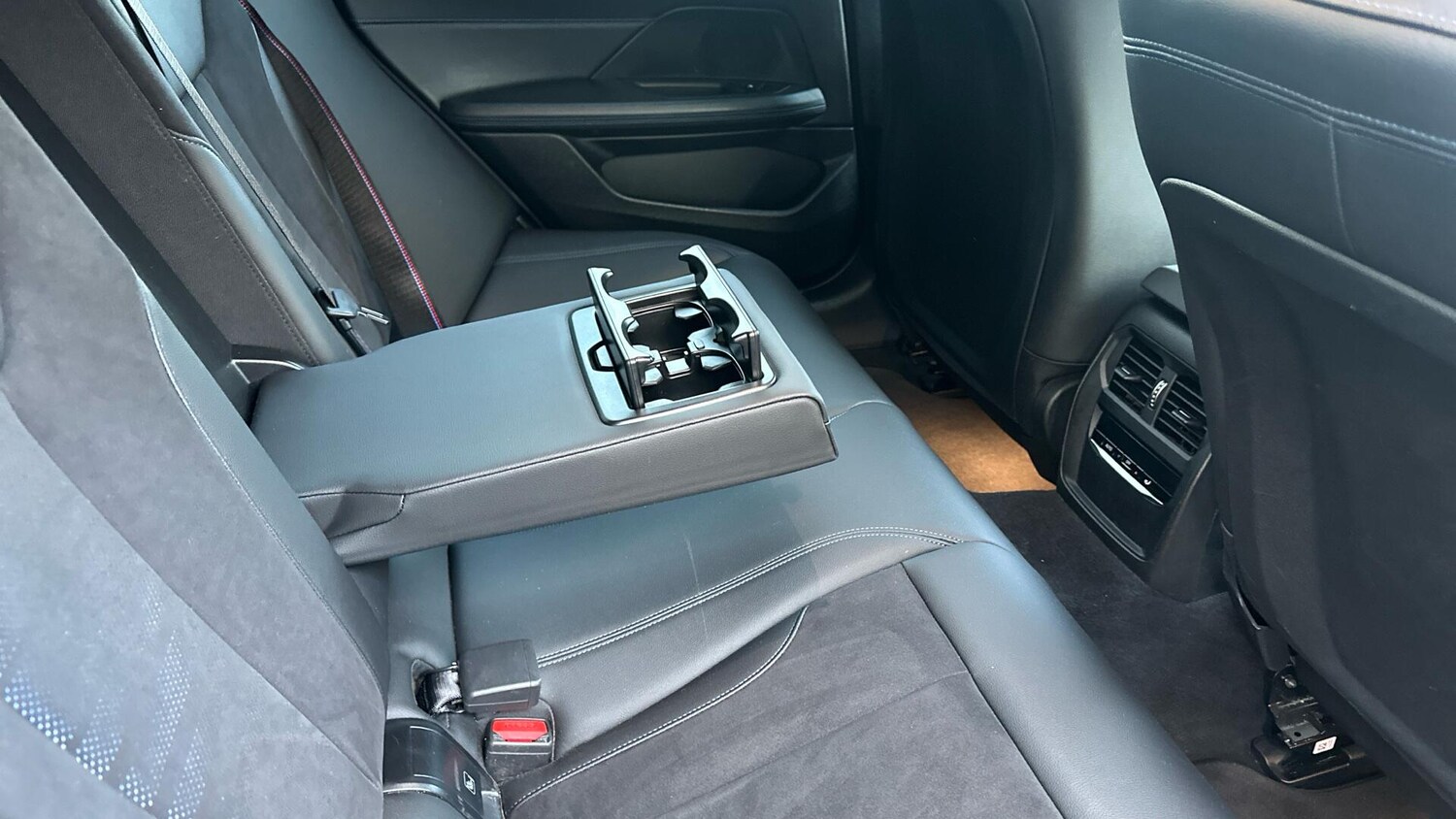 Used BMW i4 2022 for sale - 77768045: Photo 45