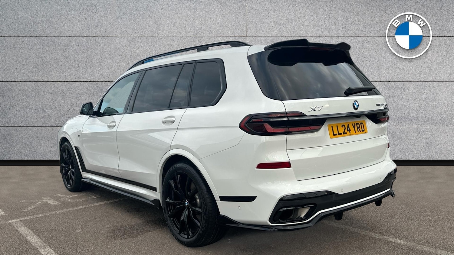 Used BMW X7 2024 for sale - 77994382: Photo 2