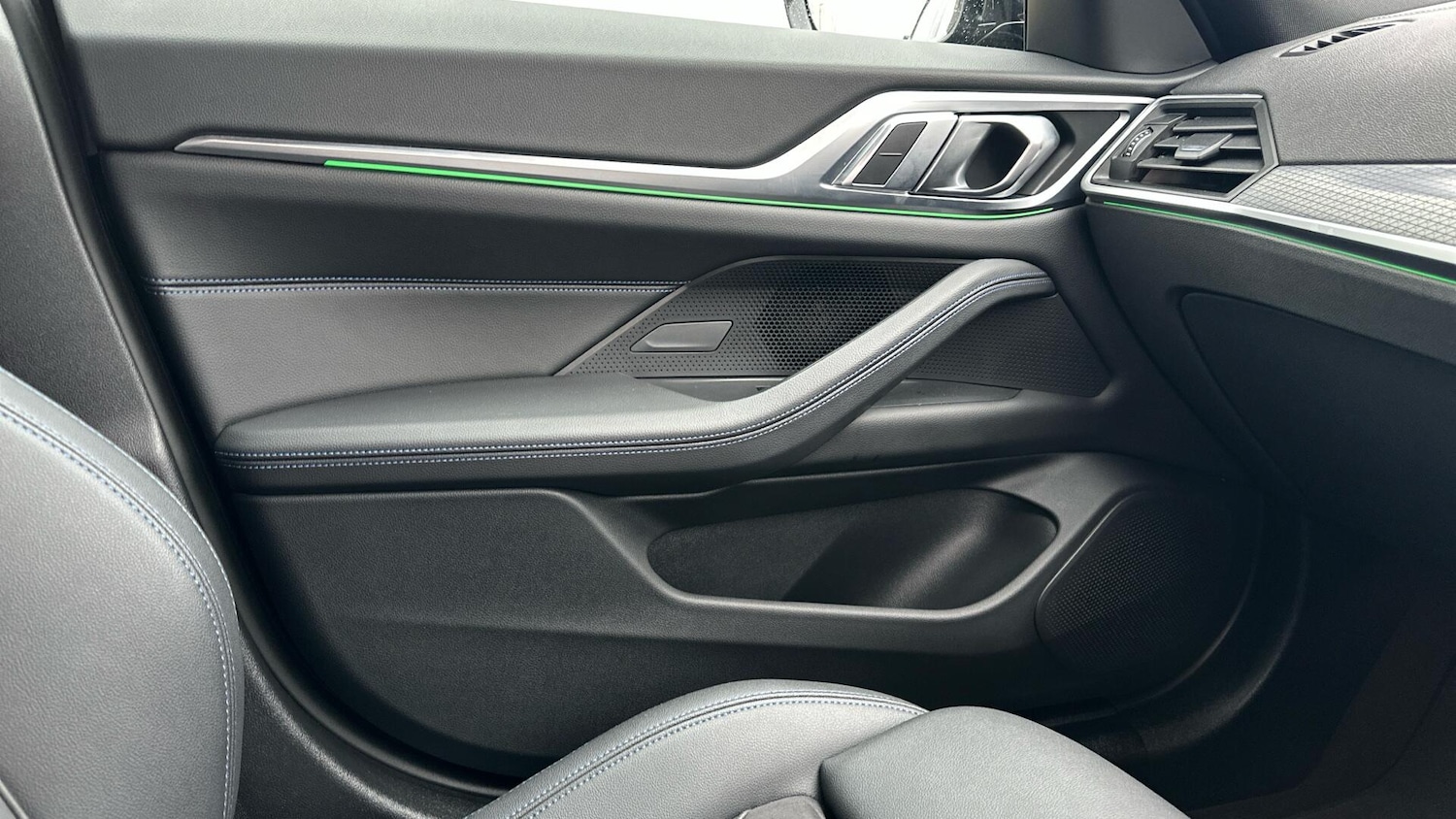 Used BMW i4 2023 for sale - 78057690: Photo 29