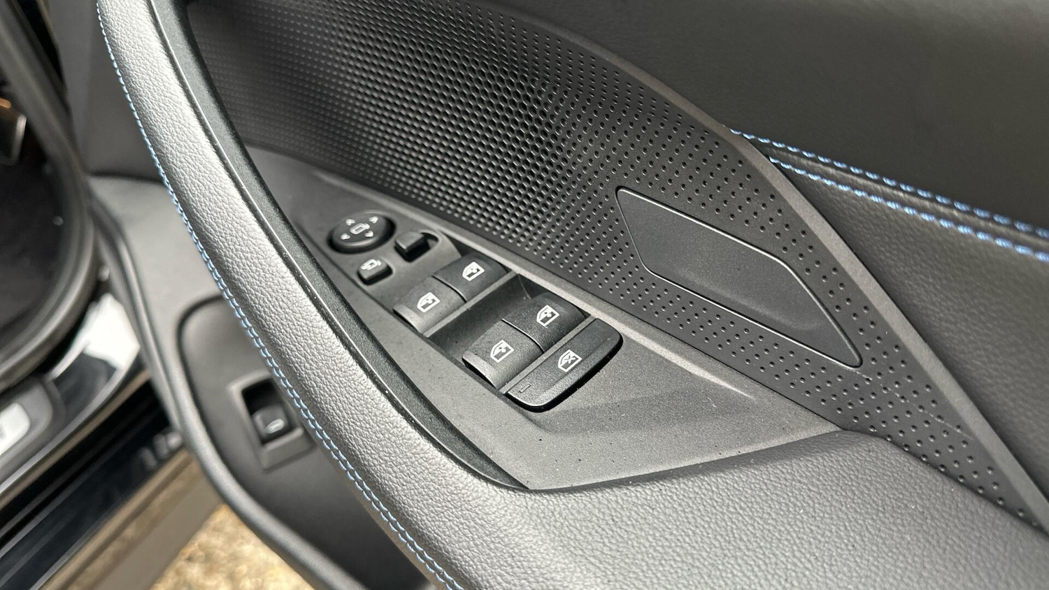 Used BMW i4 2023 for sale - 78057690: Photo 31