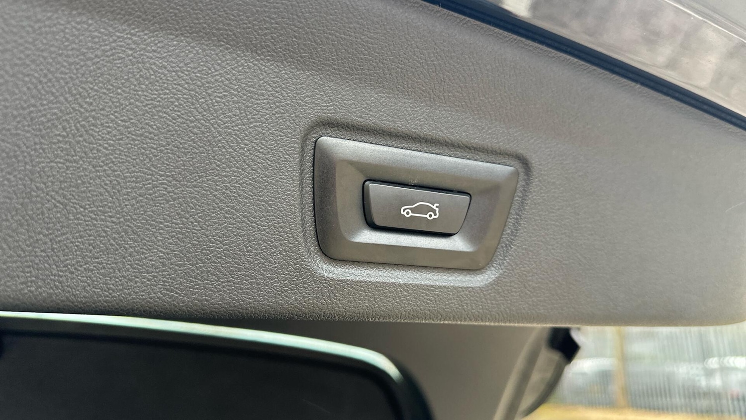 Used BMW i4 2023 for sale - 78057690: Photo 45