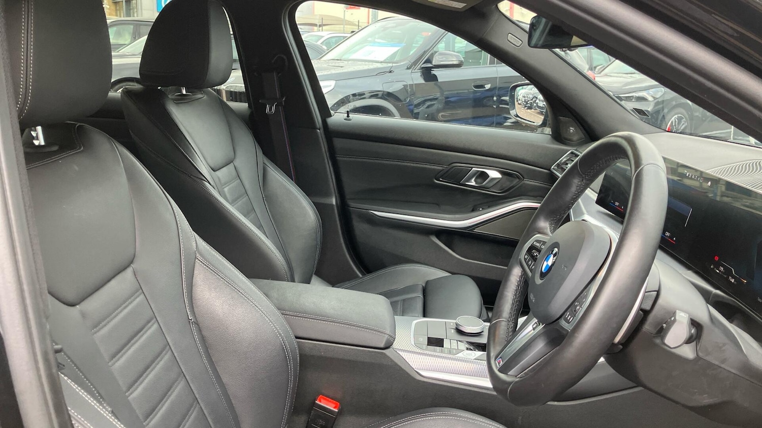 Used BMW 3 Series 2024 for sale - 77604811: Photo 11