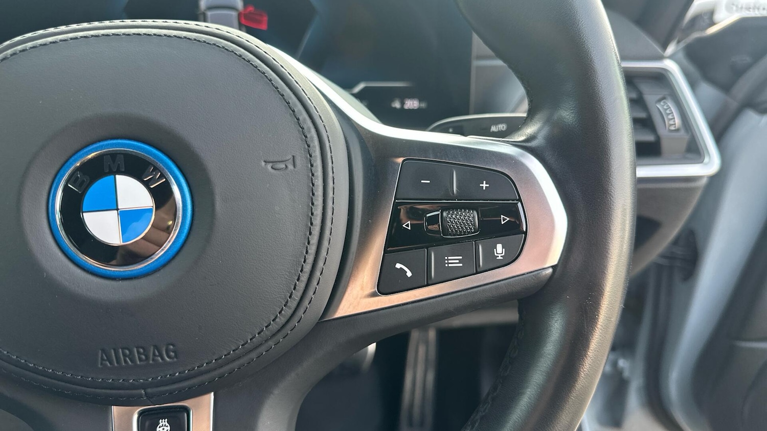 Used BMW i4 2023 for sale - 78071811: Photo 18