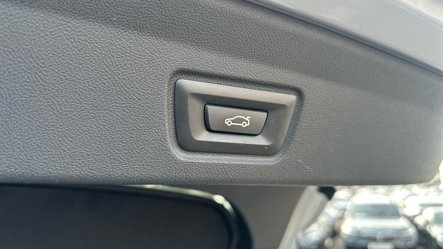 Used BMW i4 2023 for sale - 78071811: Photo 44