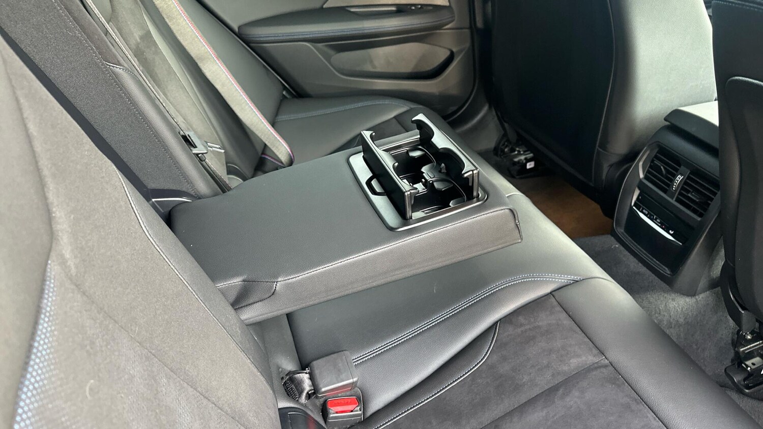 Used BMW i4 2023 for sale - 78071811: Photo 48