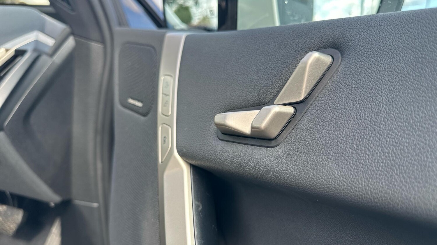 Used BMW iX for sale - 77705678: Photo 28