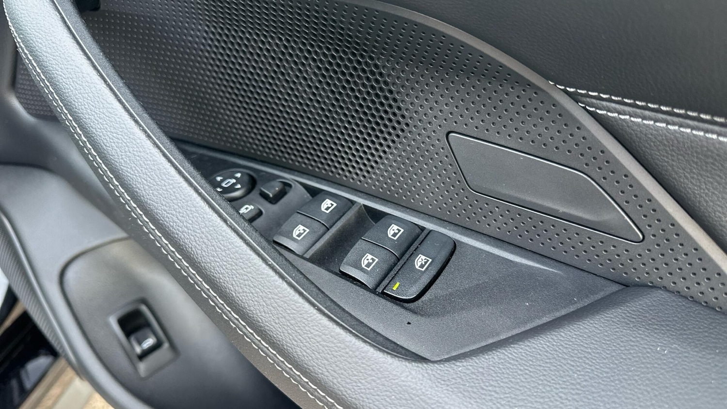 Used BMW i4 2025 for sale - 78072617: Photo 44