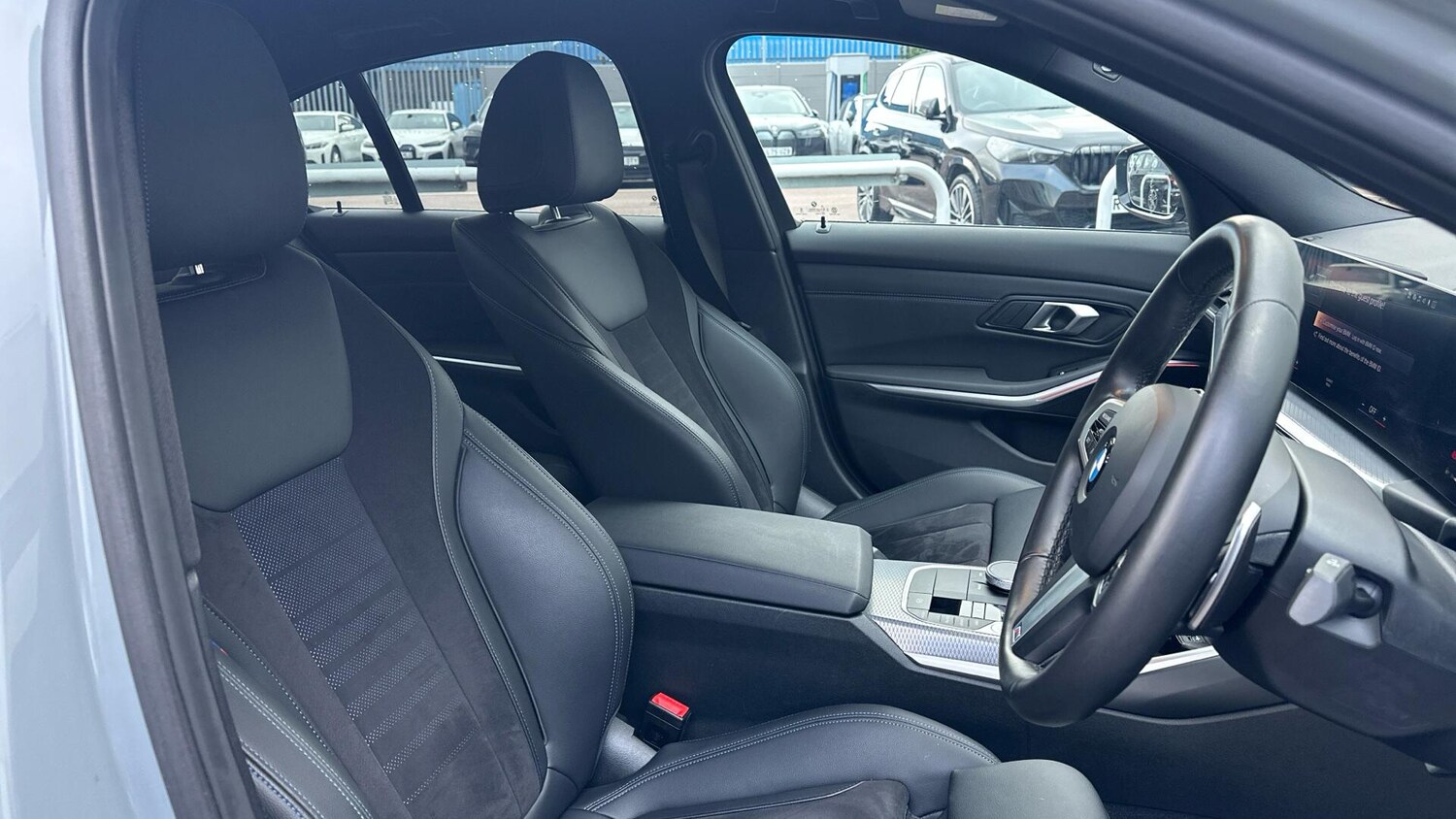 Used BMW 3 Series 2024 for sale - 77632988: Photo 11