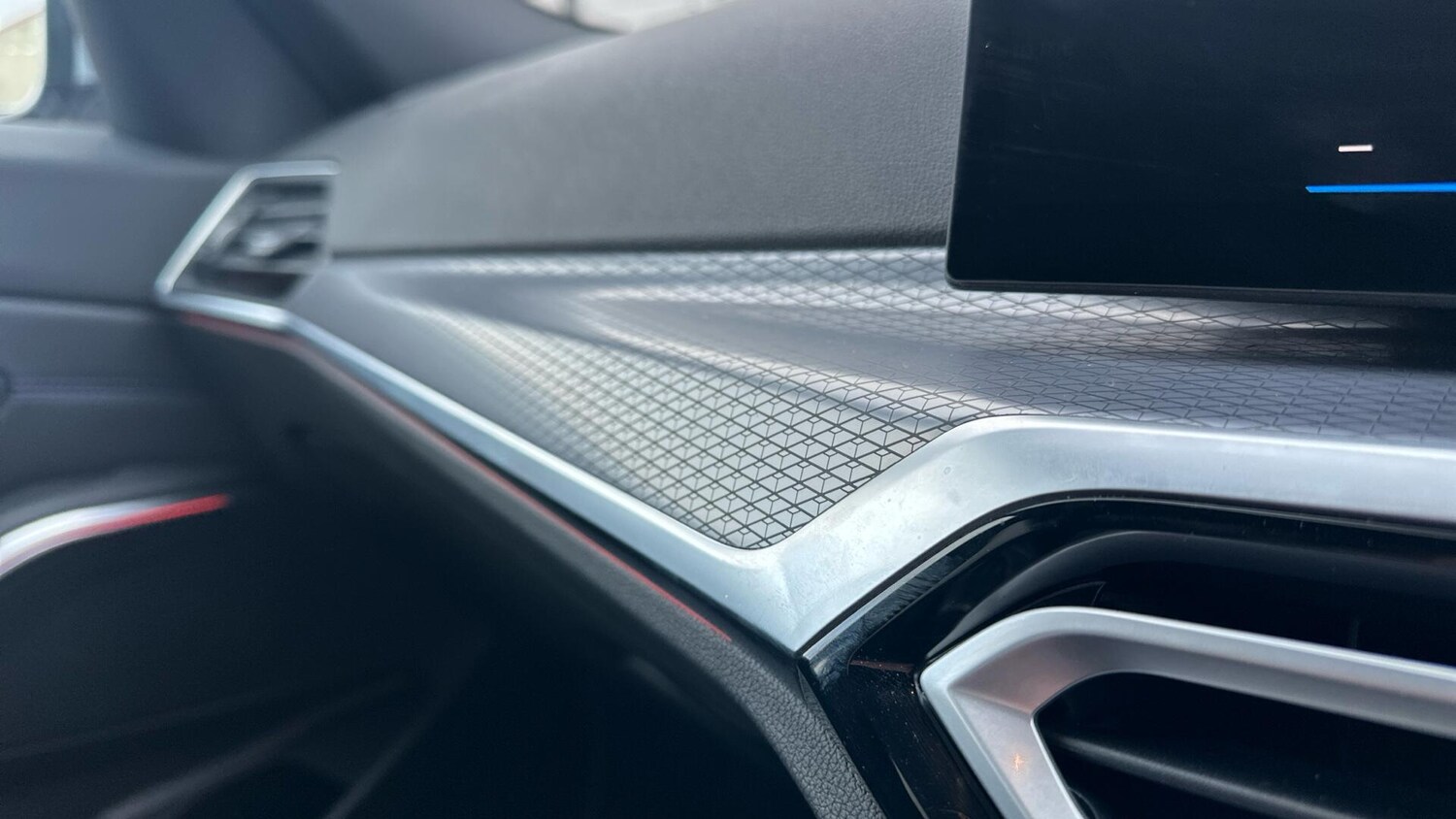 Used BMW 3 Series 2024 for sale - 77632988: Photo 41