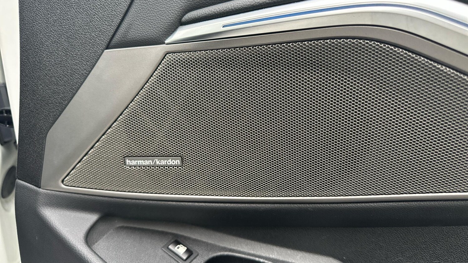 Used BMW 3 Series 2023 for sale - 77604799: Photo 24