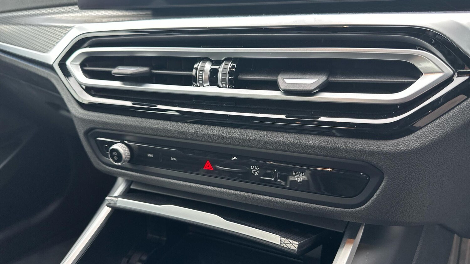 Used BMW 3 Series 2023 for sale - 77604799: Photo 29