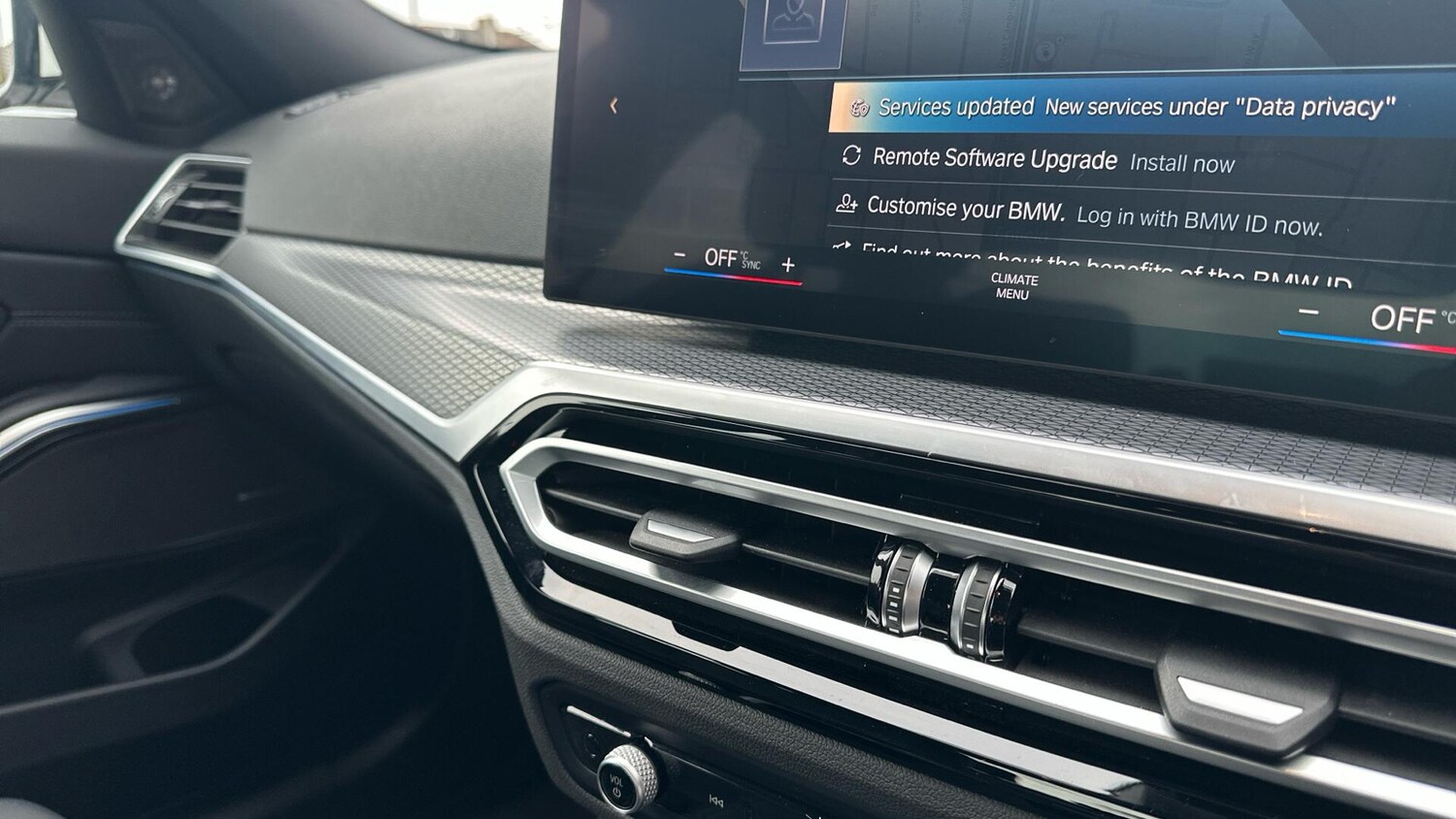 Used BMW 3 Series 2023 for sale - 77604799: Photo 30