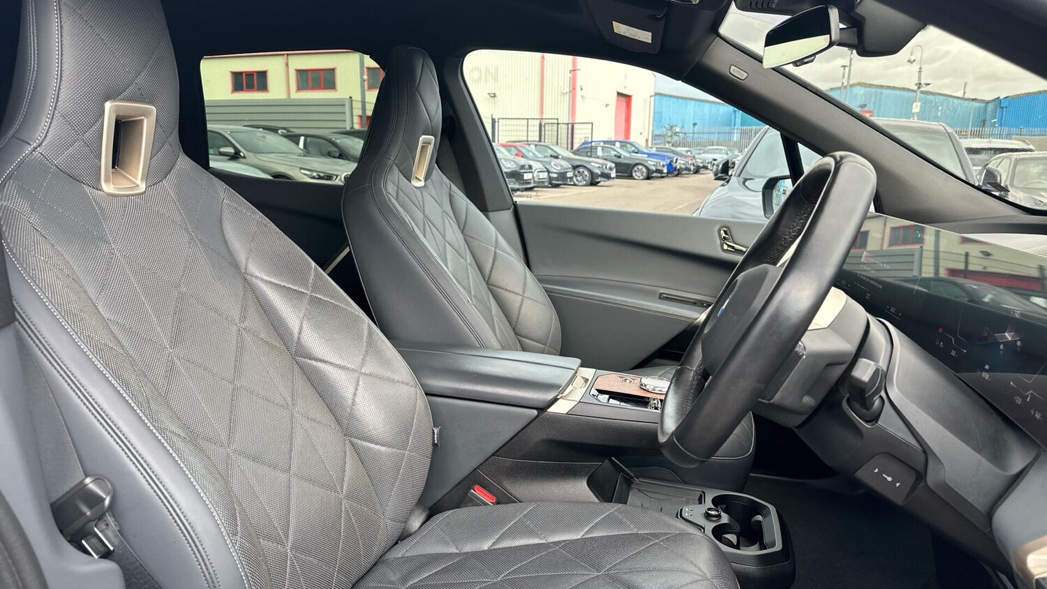 Used BMW iX 2022 for sale - 78072930: Photo 11