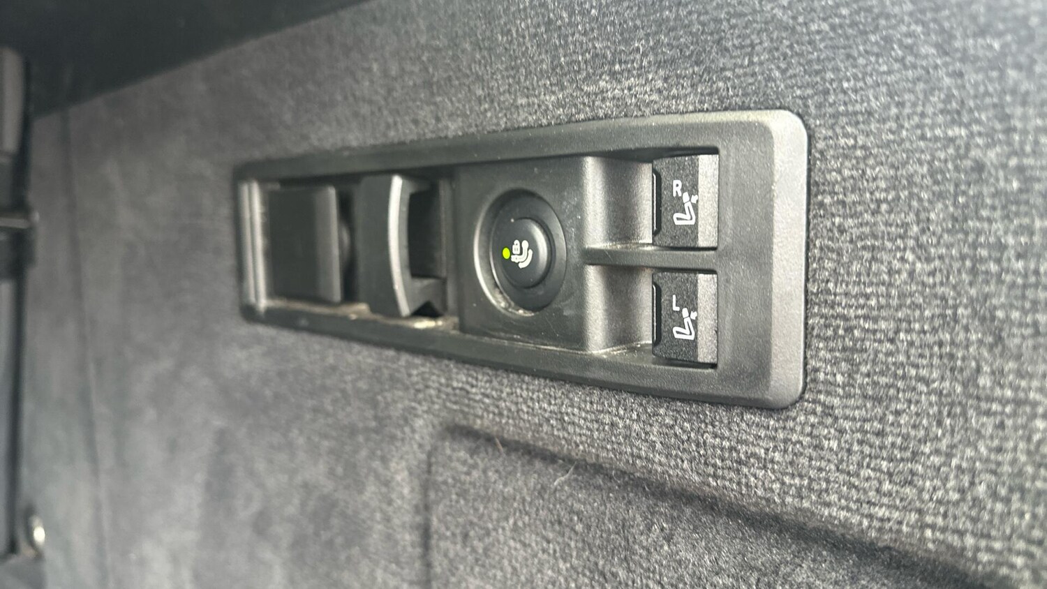 Used BMW iX 2022 for sale - 78072930: Photo 53