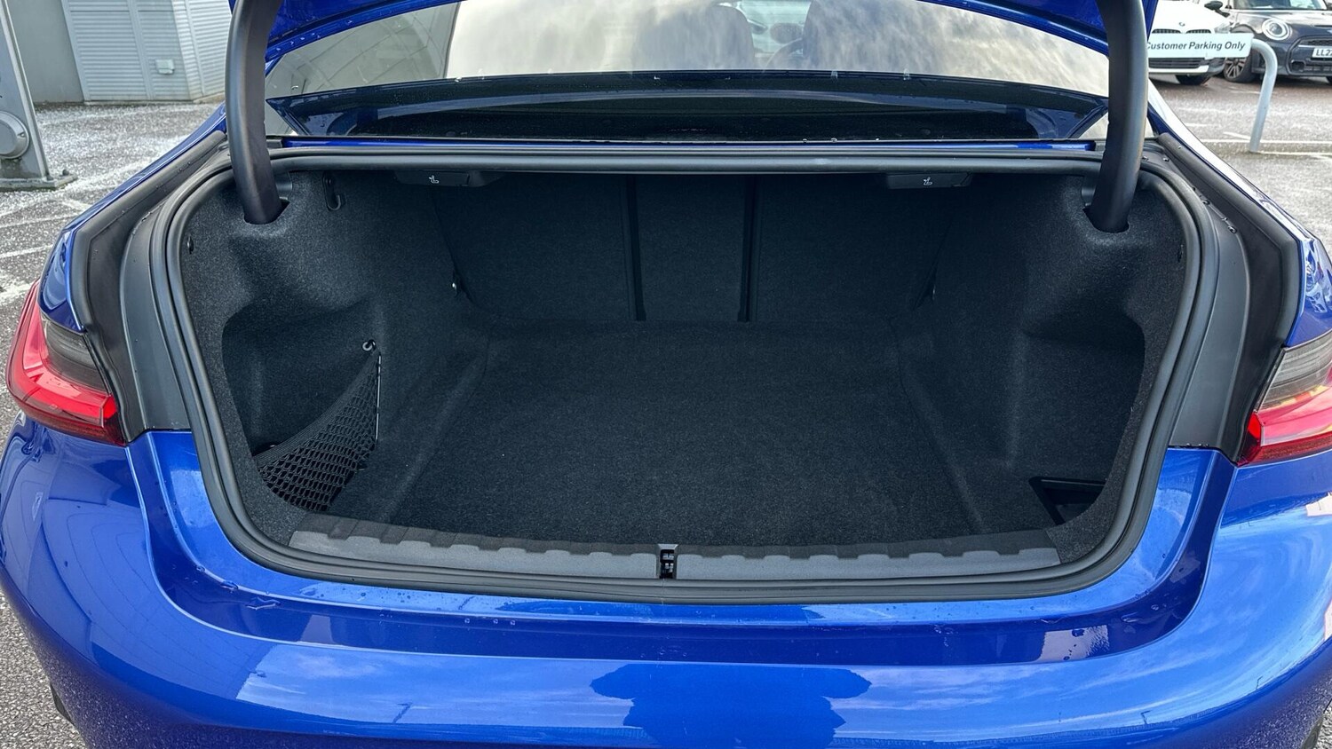 Used BMW 3 Series 2024 for sale - 77604845: Photo 13