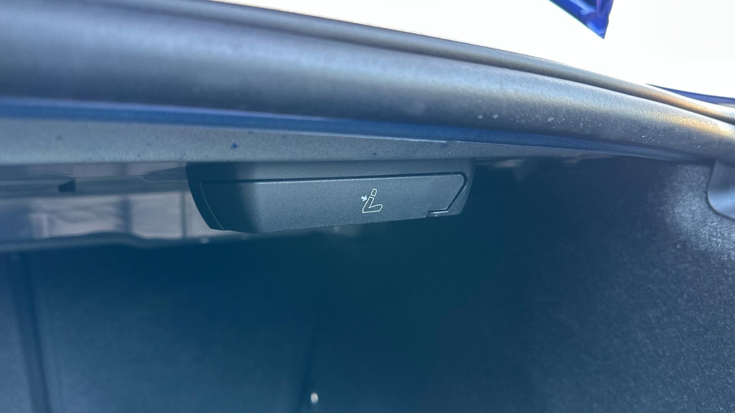 Used BMW 3 Series 2024 for sale - 77604845: Photo 32