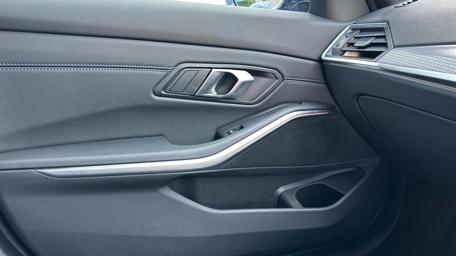 Used BMW 3 Series 2024 for sale - 77604845: Photo 42