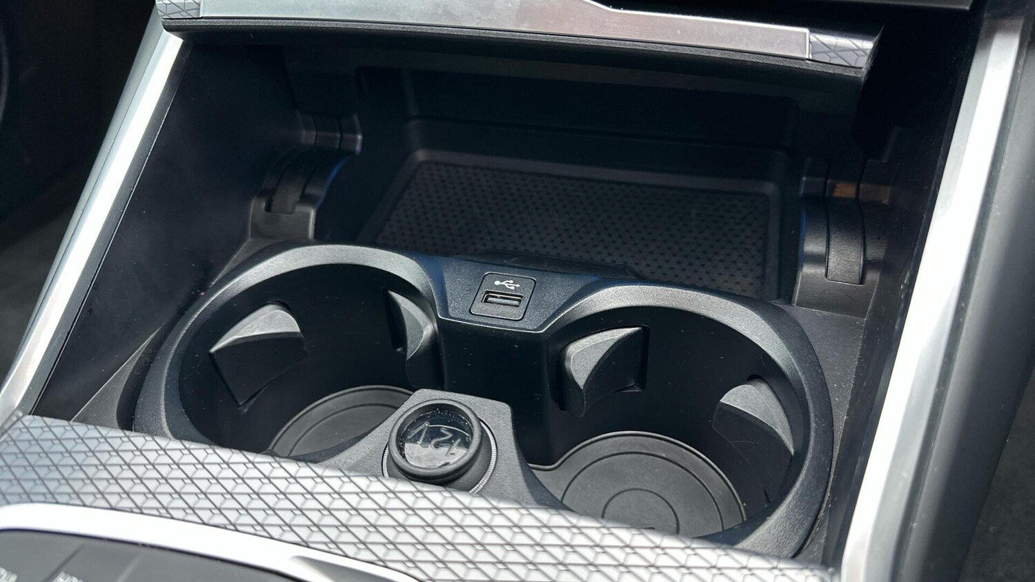 Used BMW 3 Series 2024 for sale - 77604680: Photo 25