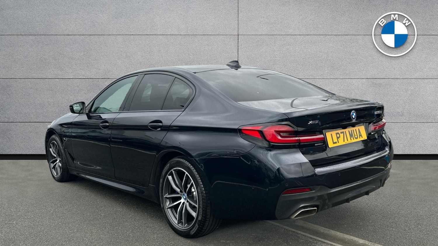 Used BMW 5 Series 2022 for sale - 77604808: Photo 2