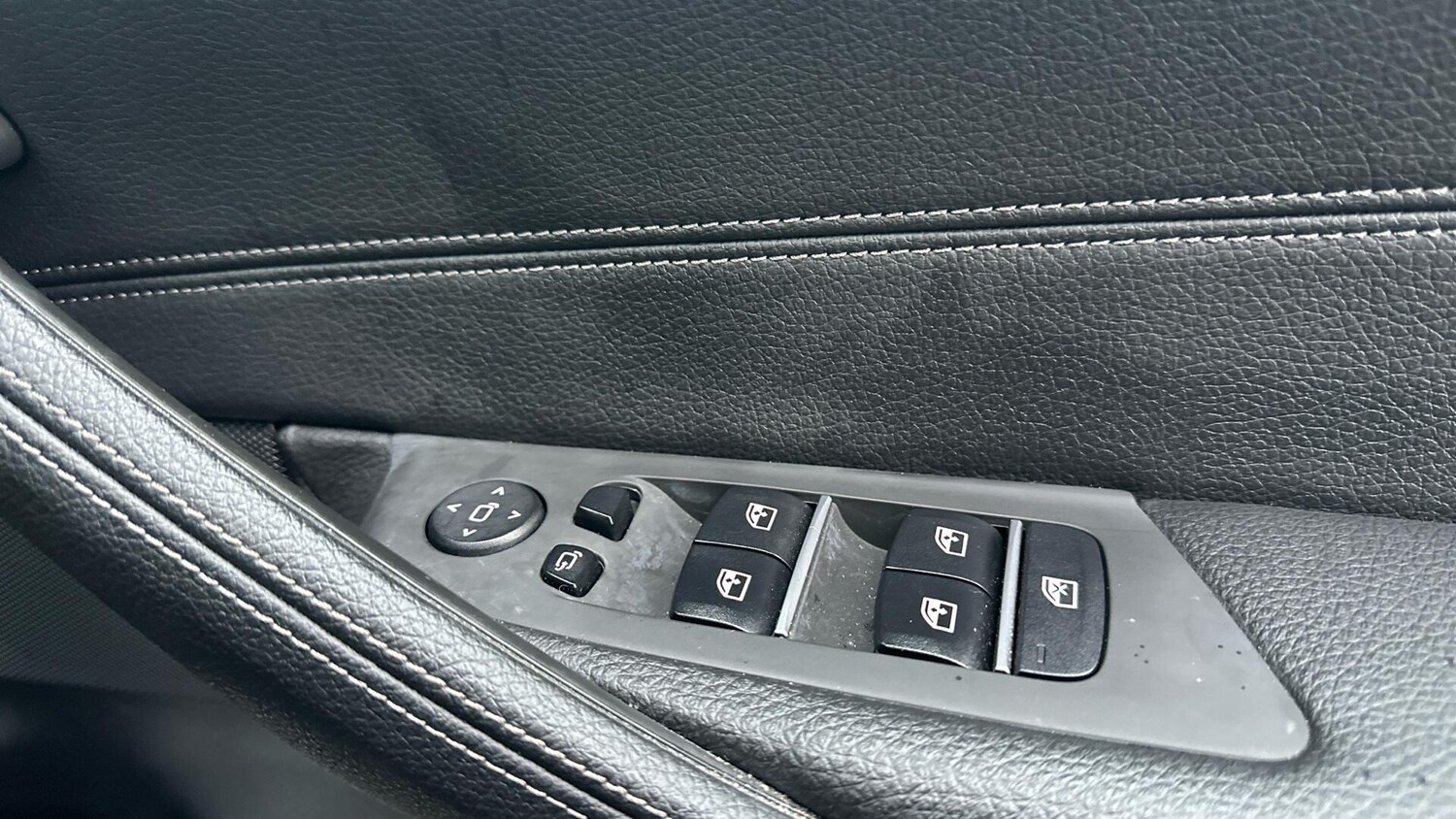 Used BMW 5 Series 2022 for sale - 77604808: Photo 32