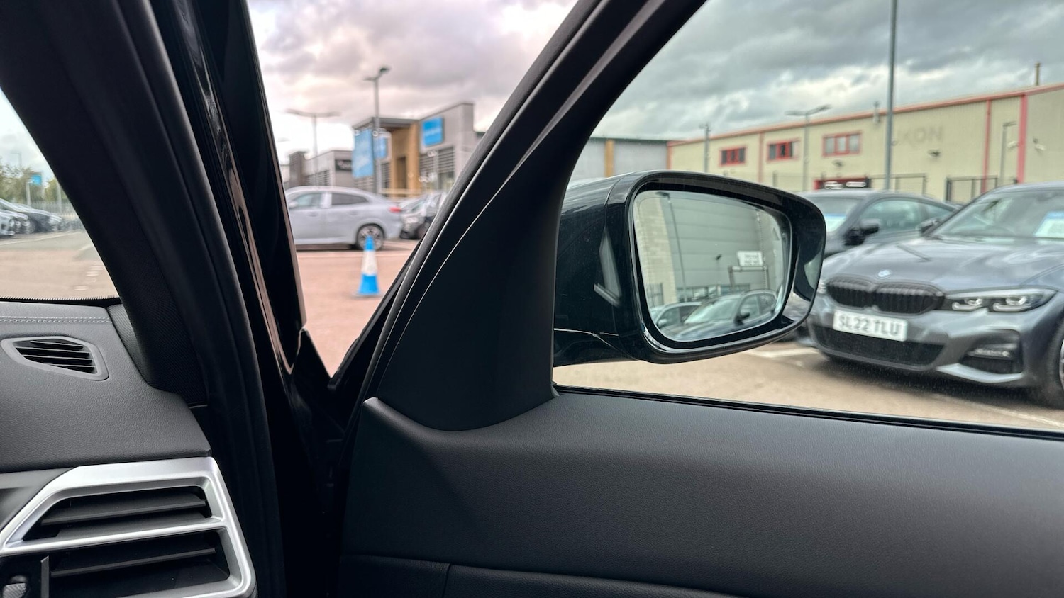 Used BMW 3 Series 2025 for sale - 77604814: Photo 20