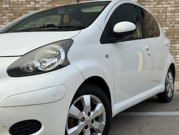 Used Toyota AYGO 2011 for sale - 75438045: Photo