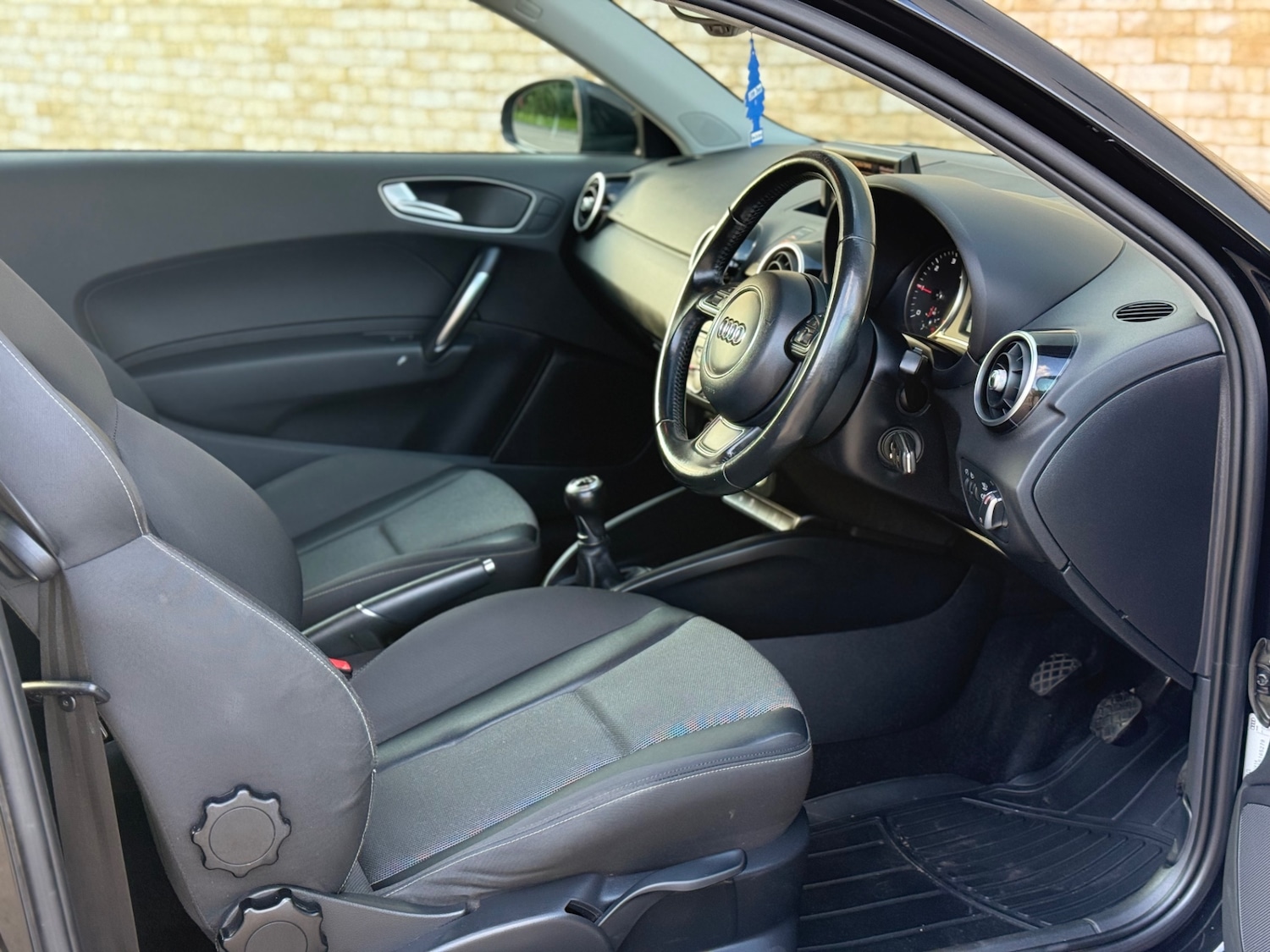 Used Audi A1 2015 for sale - 76097625: Photo 11