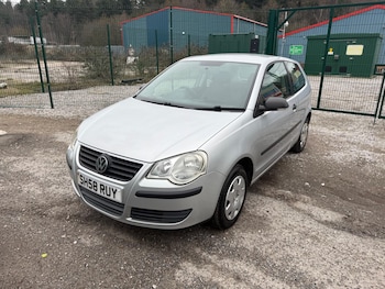 Used Volkswagen Polo 2009 for sale - 77564940: Photo