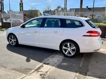 Used Peugeot 308 SW 2015 for sale - 76108826: Photo