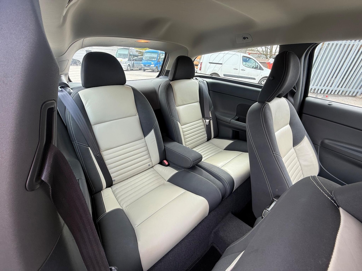 Used Volvo C30 2010 for sale - 78086261: Photo 16