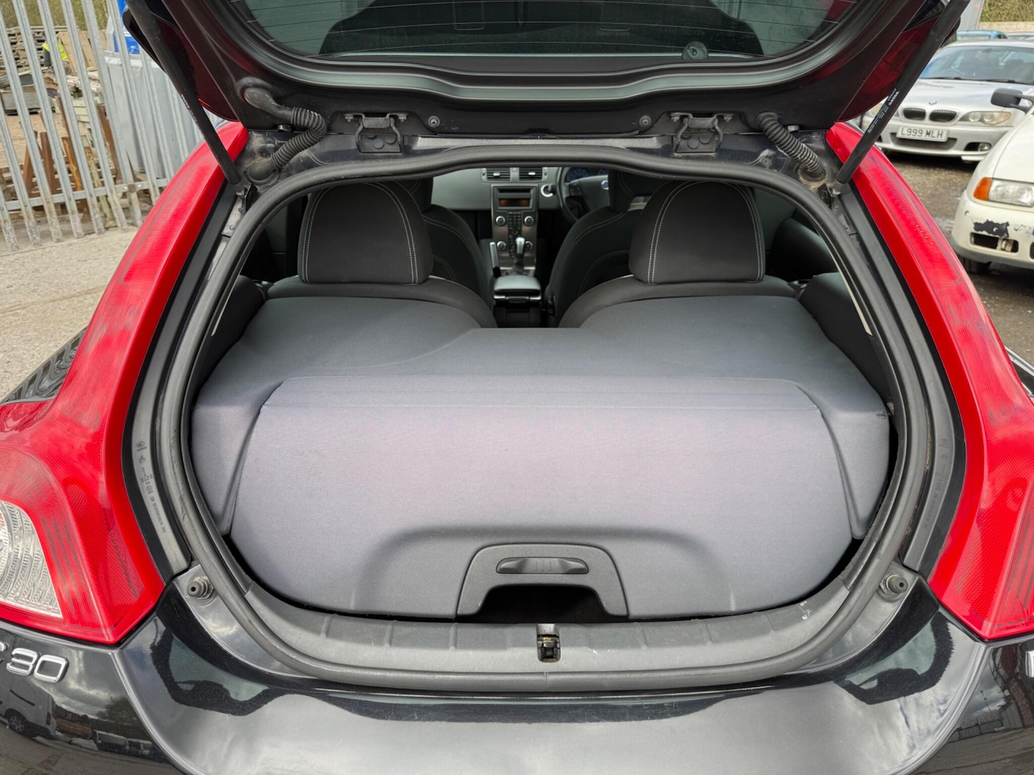 Used Volvo C30 2010 for sale - 78086261: Photo 24