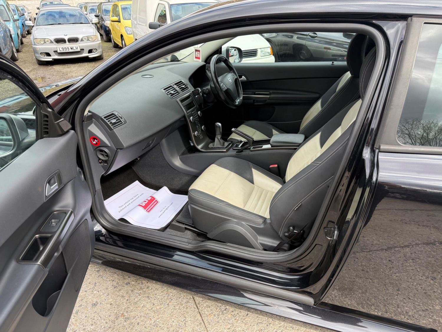 Used Volvo C30 2010 for sale - 78086261: Photo 26