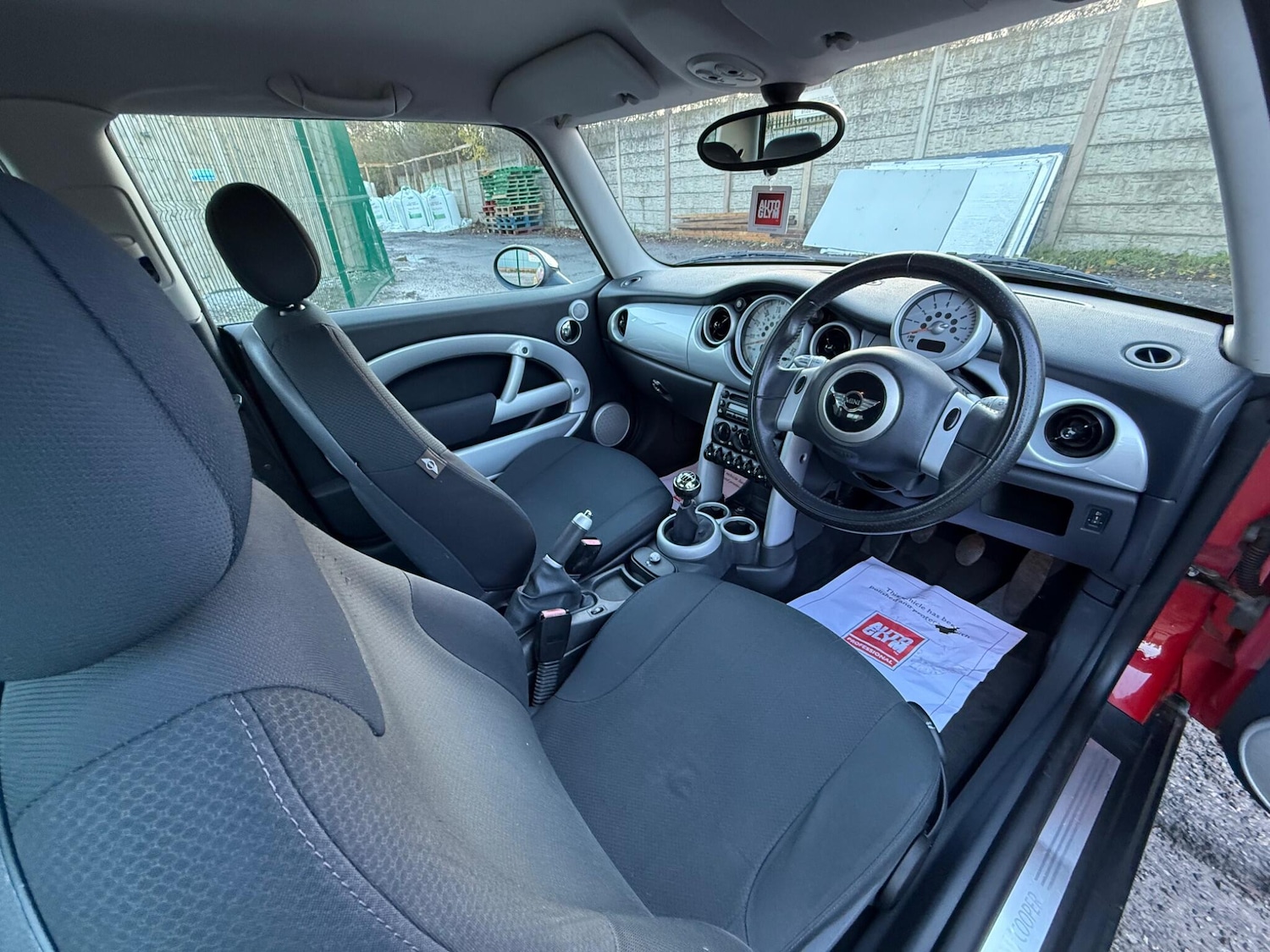 Used MINI Hatch 2004 for sale - 76824595: Photo 27