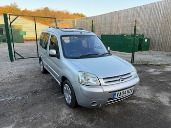 2004 (04) - 2.0HDi 90 Desire 5dr