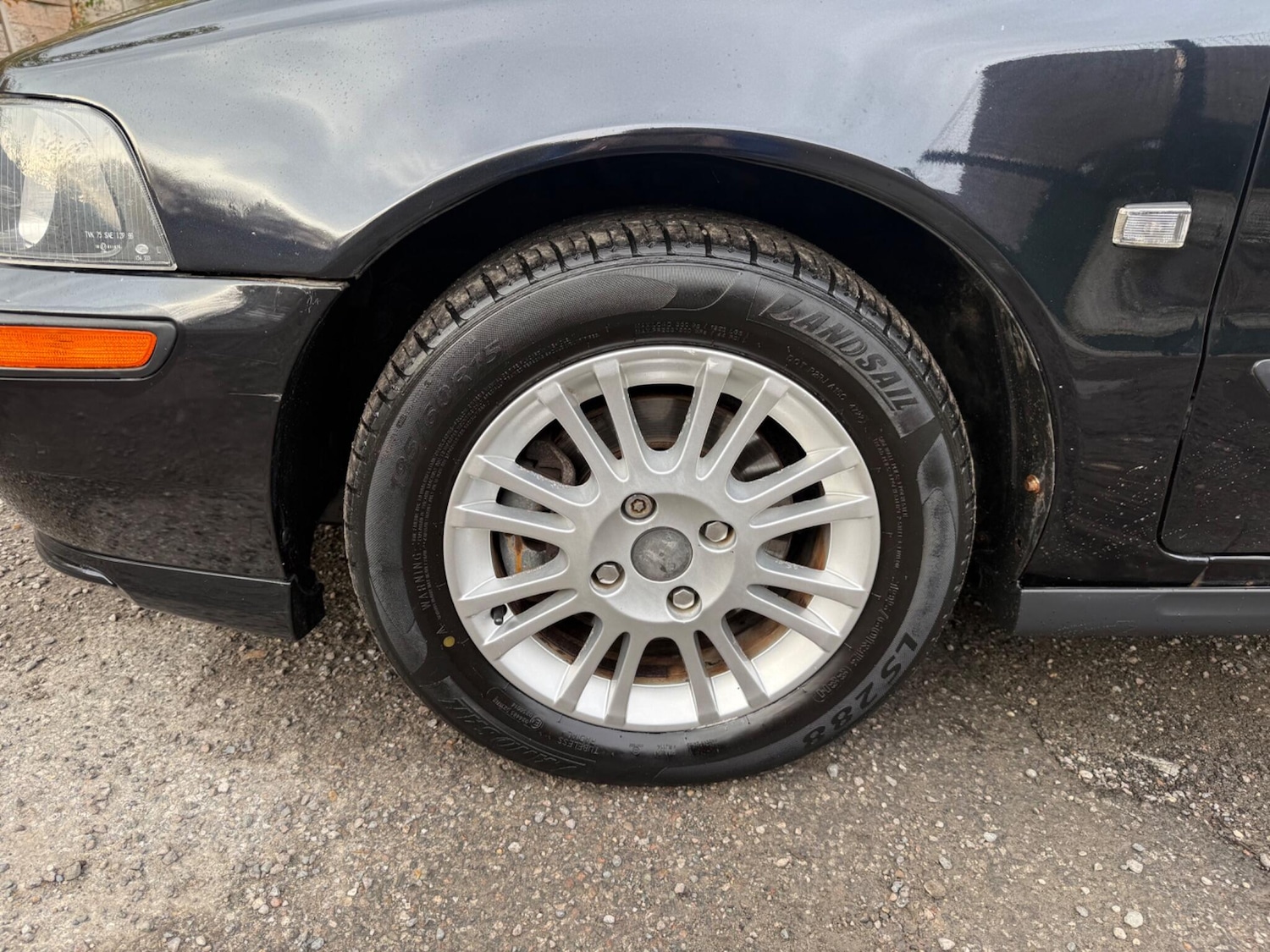 Used Volvo S40 2003 for sale - 76549103: Photo 25