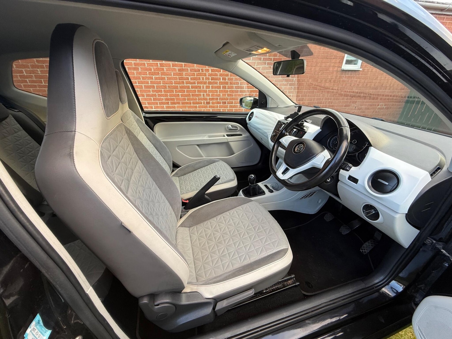 Used Volkswagen up! 2019 for sale - 78047639: Photo 10